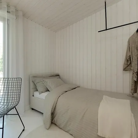 Modern 3br At The Golf Course Manniva