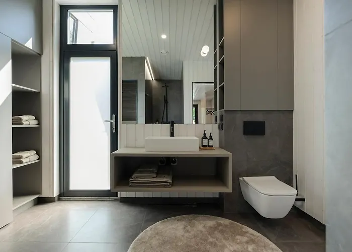 Modern 3br At The Golf Course * Manniva