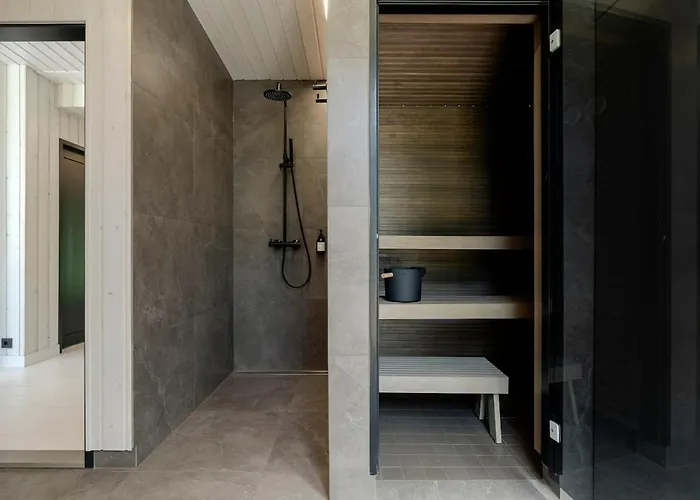 Modern 3br At The Golf Course