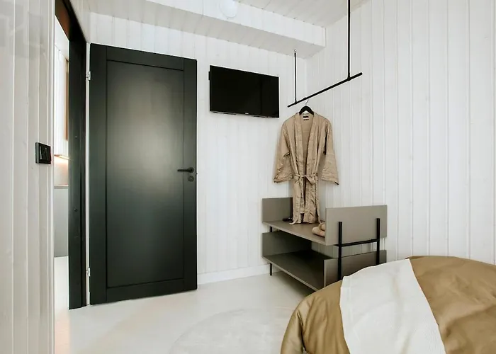 Modern 3br At The Golf Course