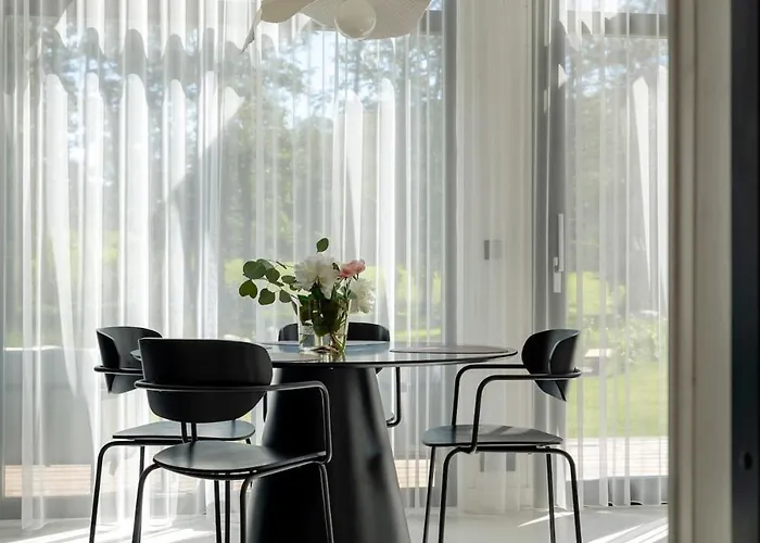 Modern 3br At The Golf Course Manniva